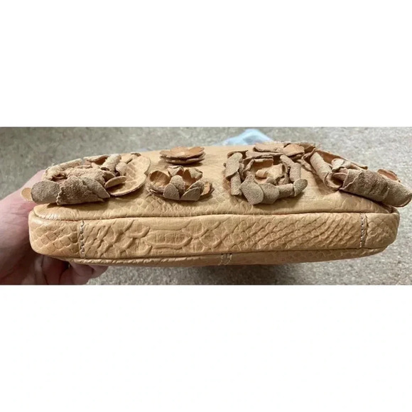 Frye Floral Snake-Textured Crossbody Bag One Size Natural Color Leather NWT - Picture 6 of 9